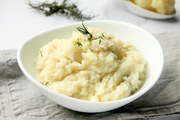 Garlic and Herb Mashed Cauliflower - Simply Low Cal